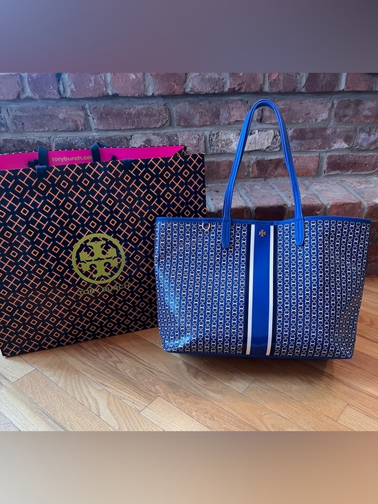 Tory Burch Handbags - Tory Burch Jewel Blue Gemini Link Tote